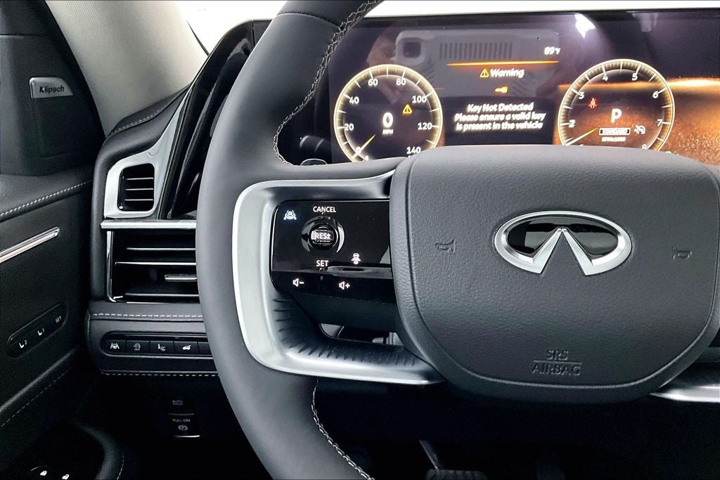 2027 INFINITI QX80 LUXE
