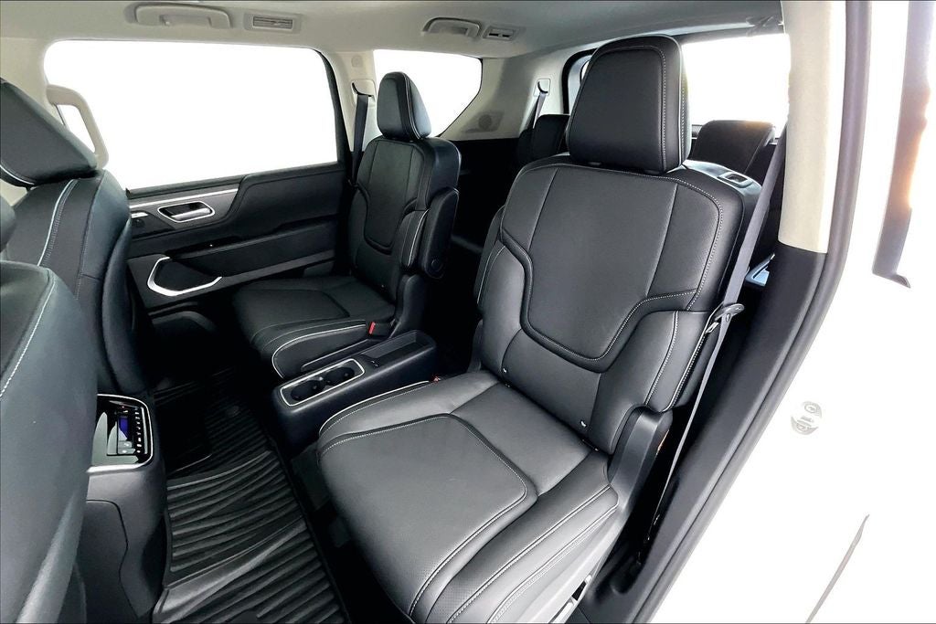2027 INFINITI QX80 LUXE