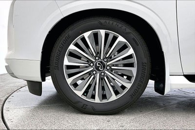 2027 INFINITI QX80 LUXE