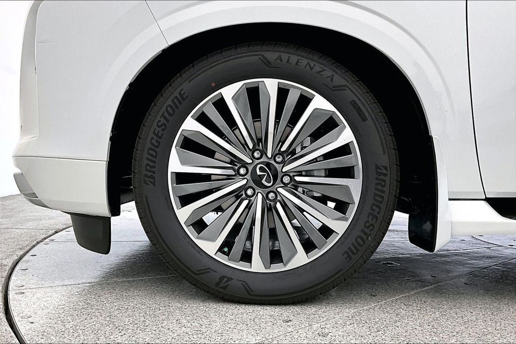 2027 INFINITI QX80 LUXE