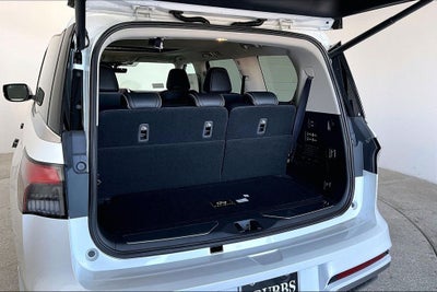 2027 INFINITI QX80 LUXE