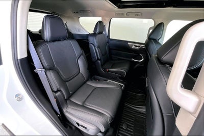 2027 INFINITI QX80 LUXE