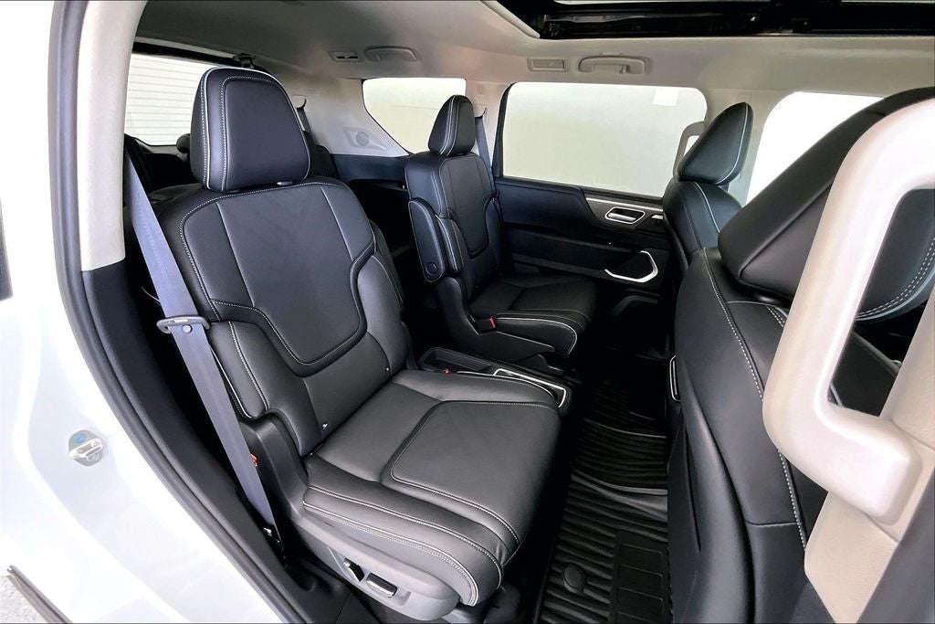 2027 INFINITI QX80 LUXE