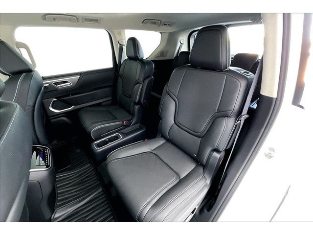 2027 INFINITI QX80 LUXE