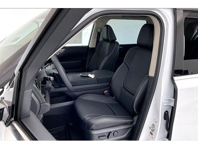 2027 INFINITI QX80 LUXE