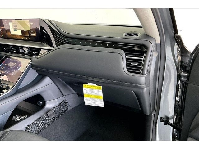 2027 INFINITI QX80 LUXE