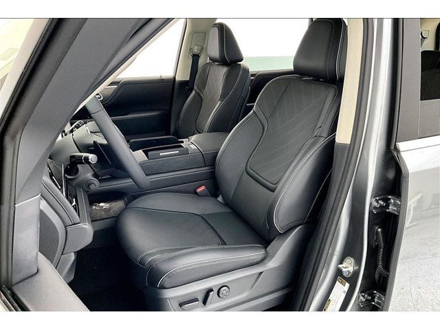2027 INFINITI QX80 LUXE