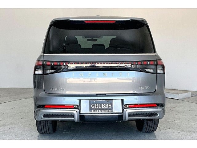 2027 INFINITI QX80 LUXE