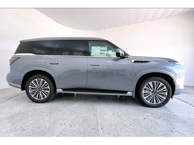 2027 INFINITI QX80 LUXE