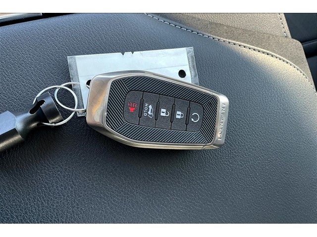 2025 INFINITI QX80 LUXE