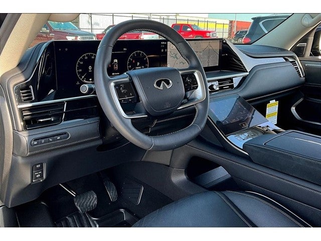 2025 INFINITI QX80 LUXE