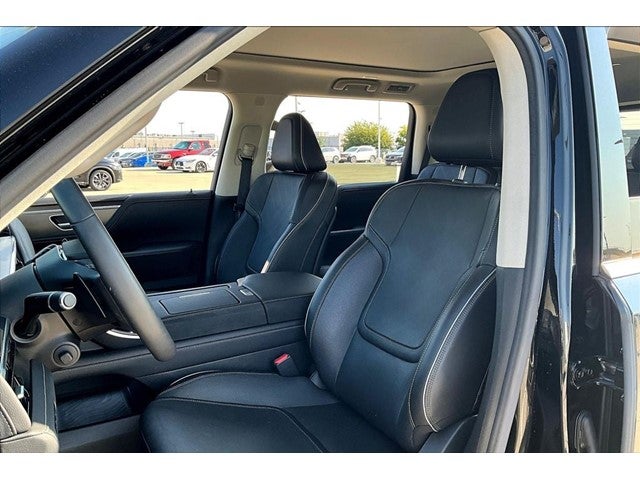 2025 INFINITI QX80 LUXE