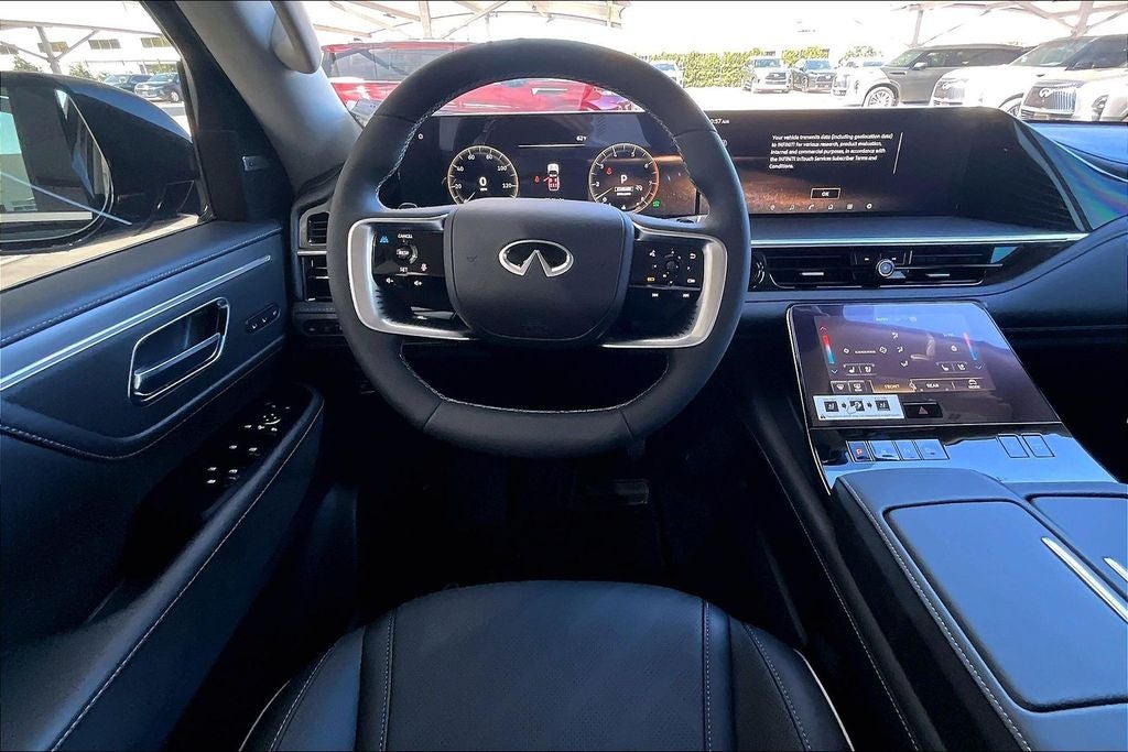 2026 INFINITI QX80 LUXE
