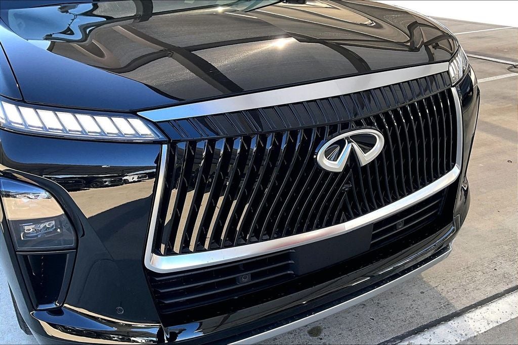 2026 INFINITI QX80 LUXE