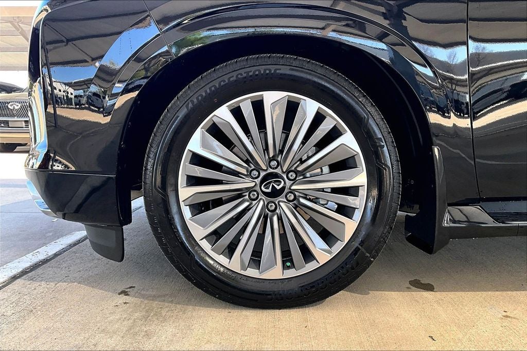 2026 INFINITI QX80 LUXE