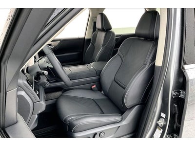 2027 INFINITI QX80 LUXE