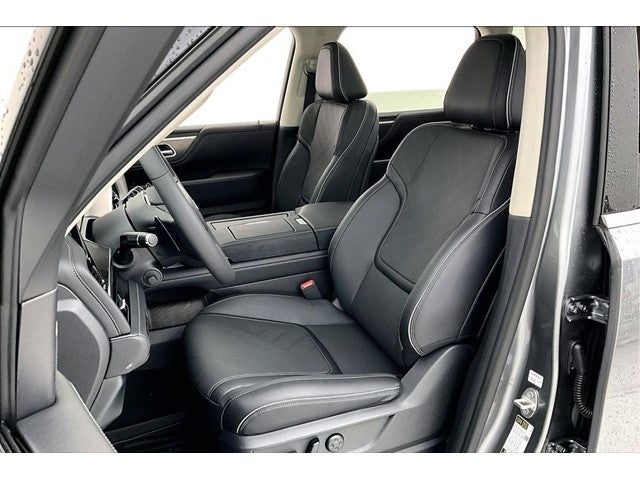 2027 INFINITI QX80 LUXE