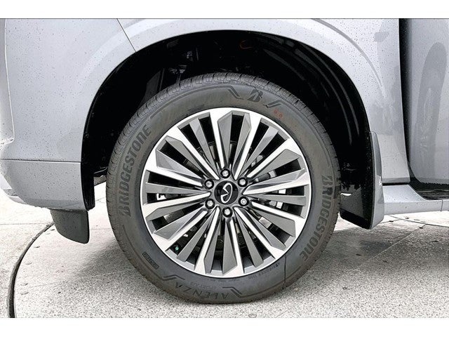 2027 INFINITI QX80 LUXE
