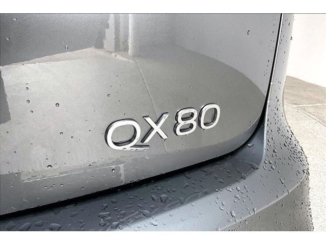2027 INFINITI QX80 LUXE