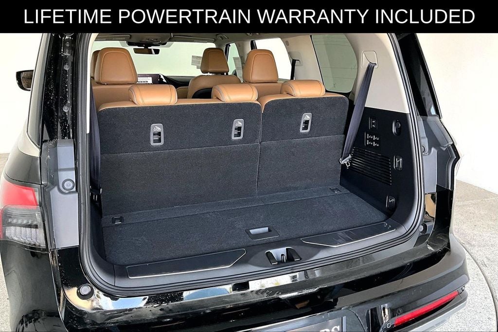 2027 INFINITI QX80 LUXE