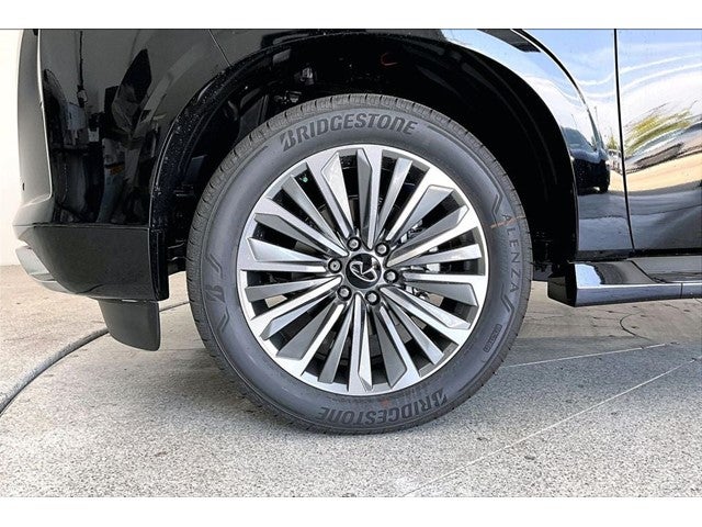 2027 INFINITI QX80 LUXE