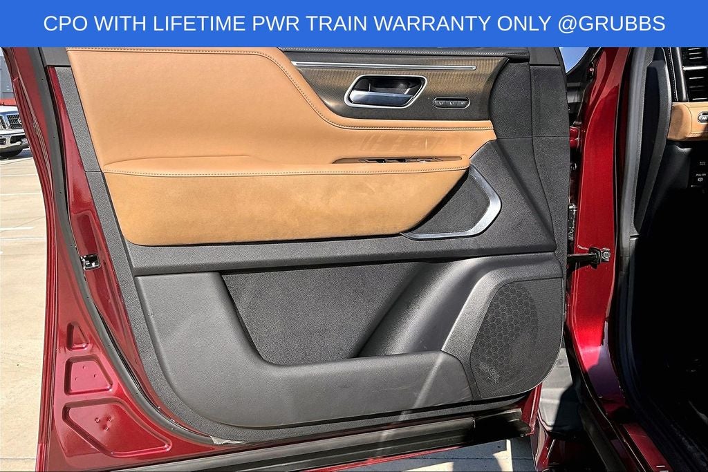 2025 INFINITI QX80 LUXE