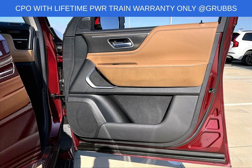 2025 INFINITI QX80 LUXE