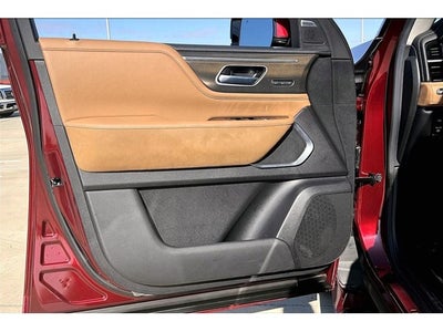 2025 INFINITI QX80 LUXE