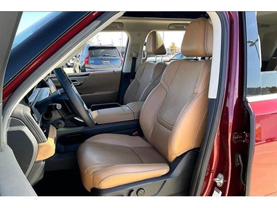 2025 INFINITI QX80 LUXE