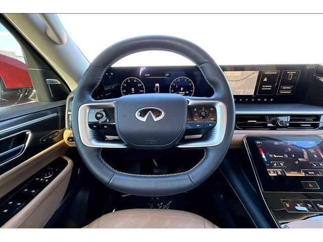 2025 INFINITI QX80 LUXE