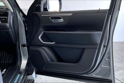 2027 INFINITI QX80 LUXE
