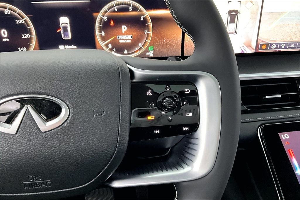 2027 INFINITI QX80 LUXE