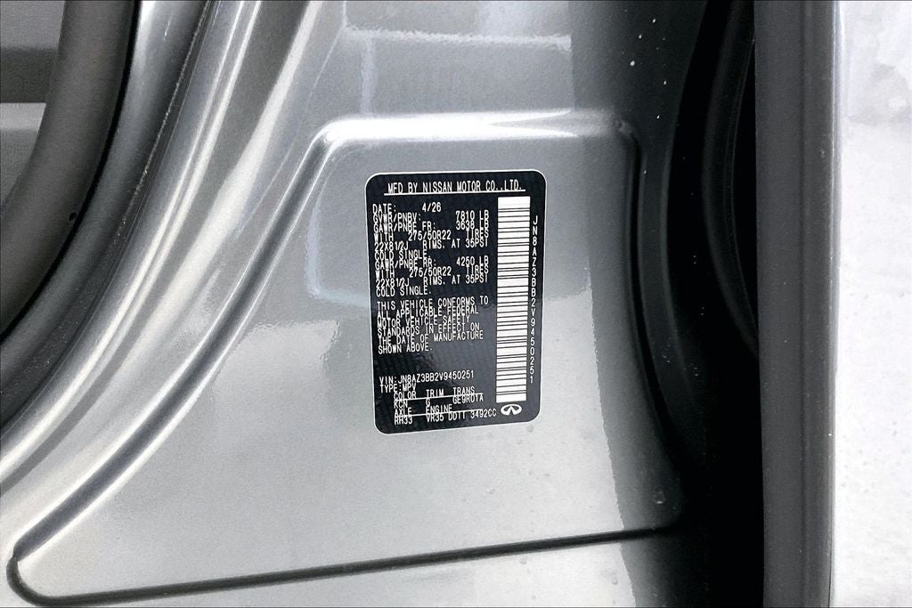 2027 INFINITI QX80 LUXE