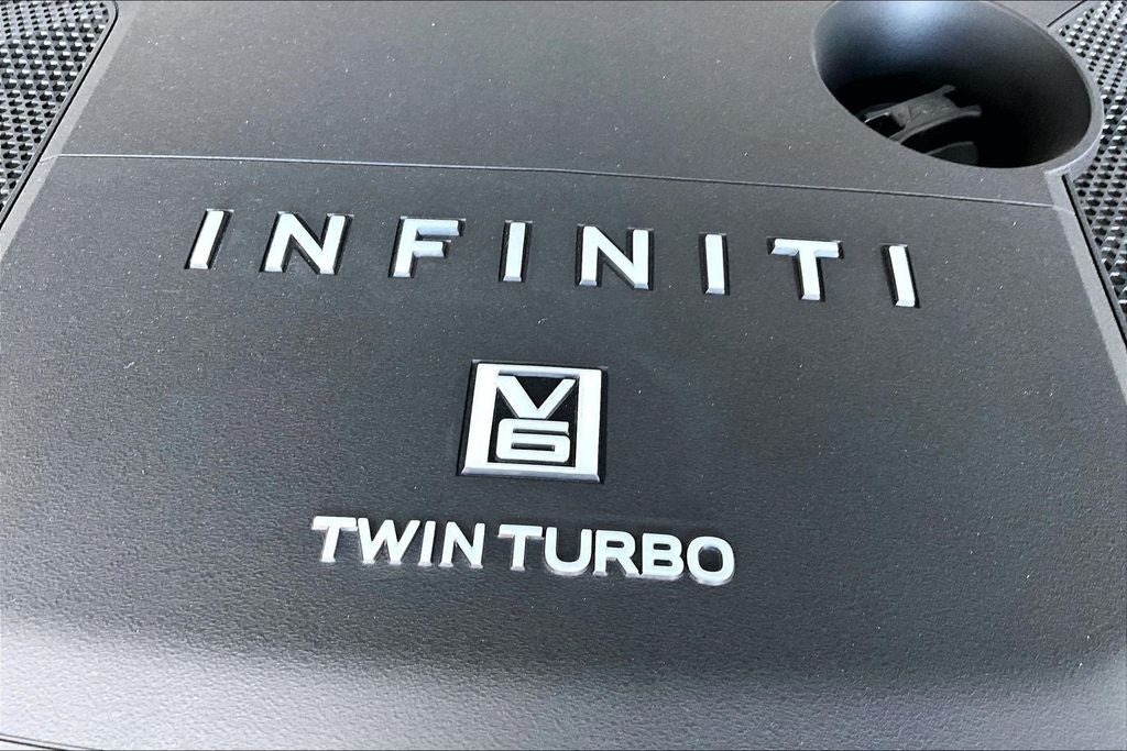 2027 INFINITI QX80 LUXE