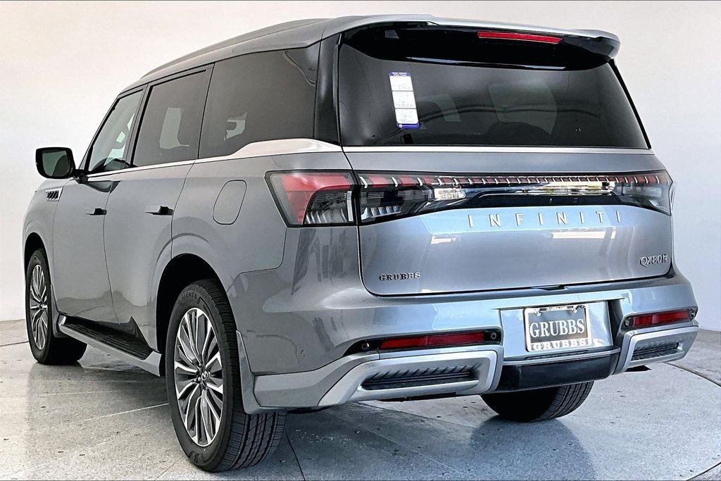 2027 INFINITI QX80 LUXE
