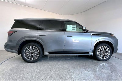 2027 INFINITI QX80 LUXE