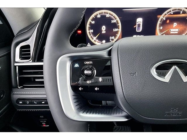 2027 INFINITI QX80 LUXE