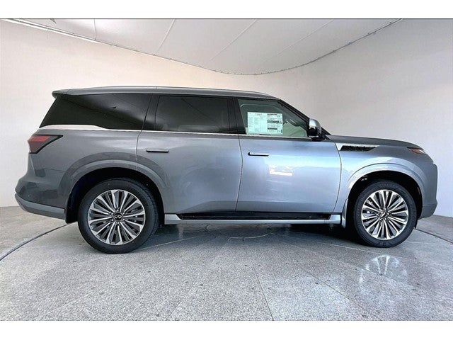 2027 INFINITI QX80 LUXE