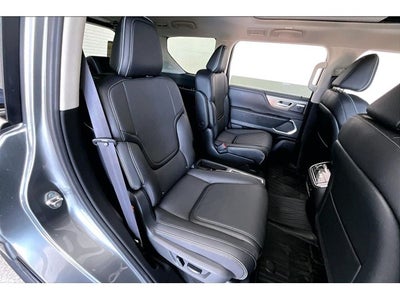 2027 INFINITI QX80 LUXE
