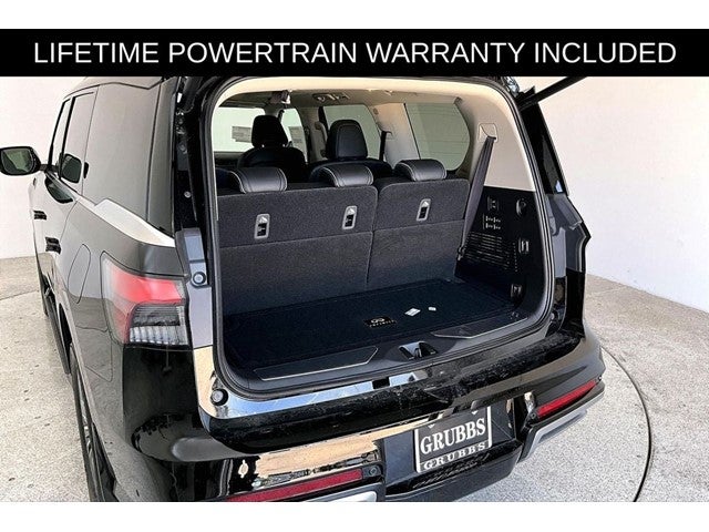 2027 INFINITI QX80 LUXE