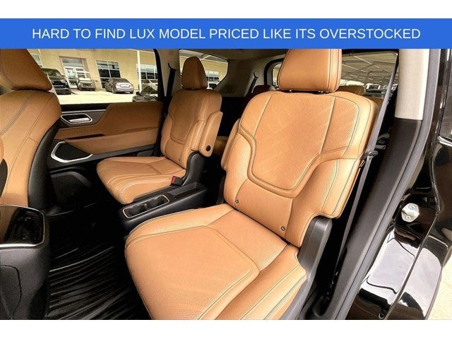 2026 INFINITI QX80 LUXE