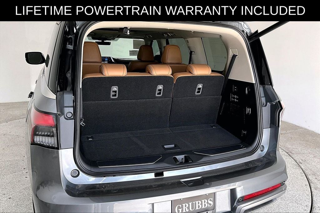 2027 INFINITI QX80 LUXE