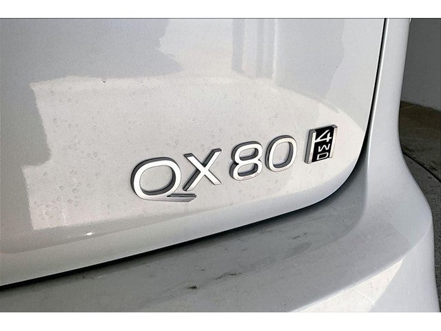 2027 INFINITI QX80 LUXE