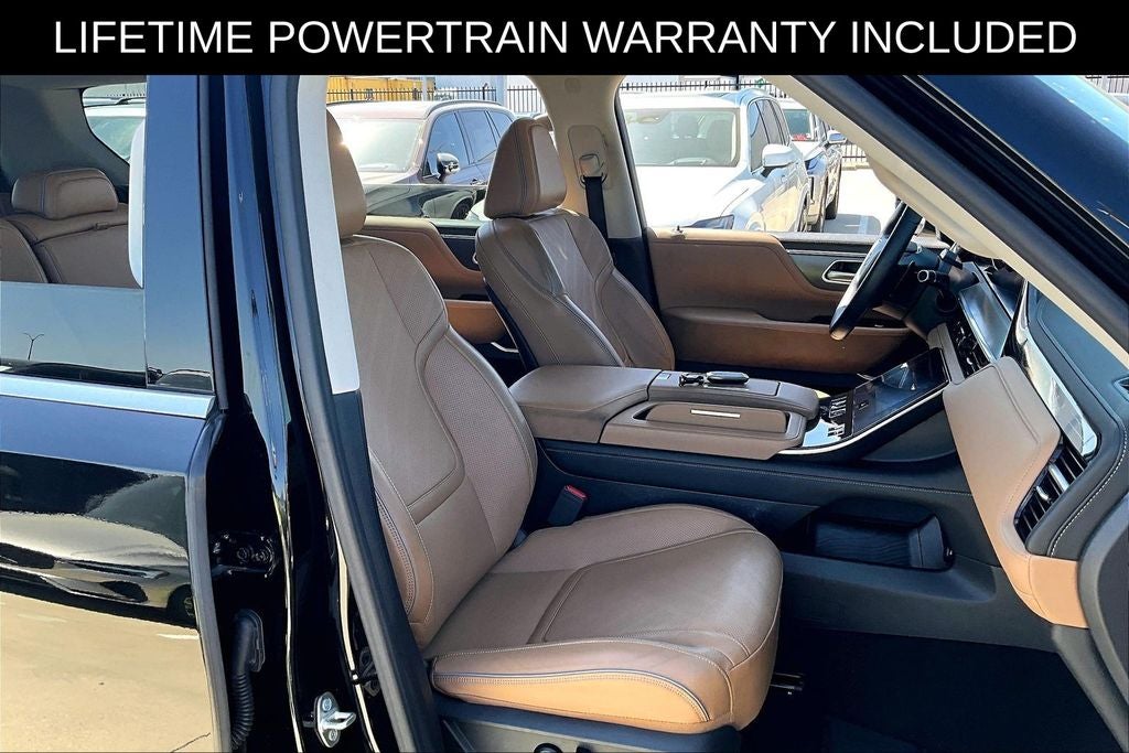 2025 INFINITI QX80 LUXE