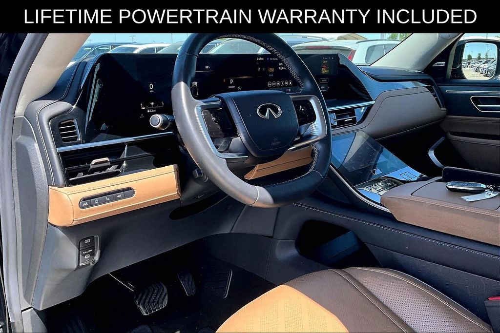 2025 INFINITI QX80 LUXE