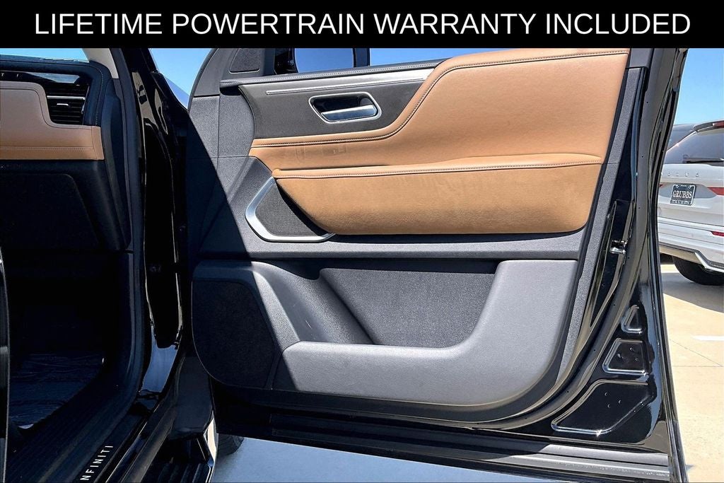 2025 INFINITI QX80 LUXE