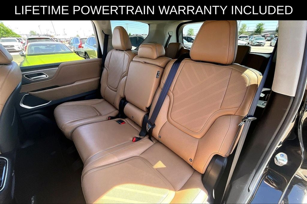 2025 INFINITI QX80 LUXE