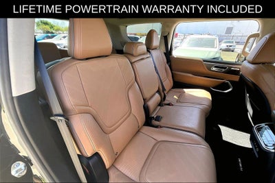 2025 INFINITI QX80 LUXE