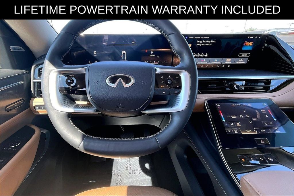 2025 INFINITI QX80 LUXE