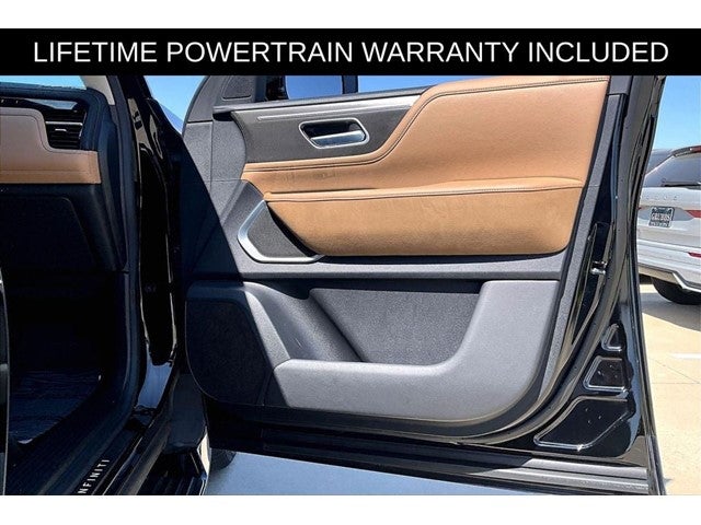 2025 INFINITI QX80 LUXE